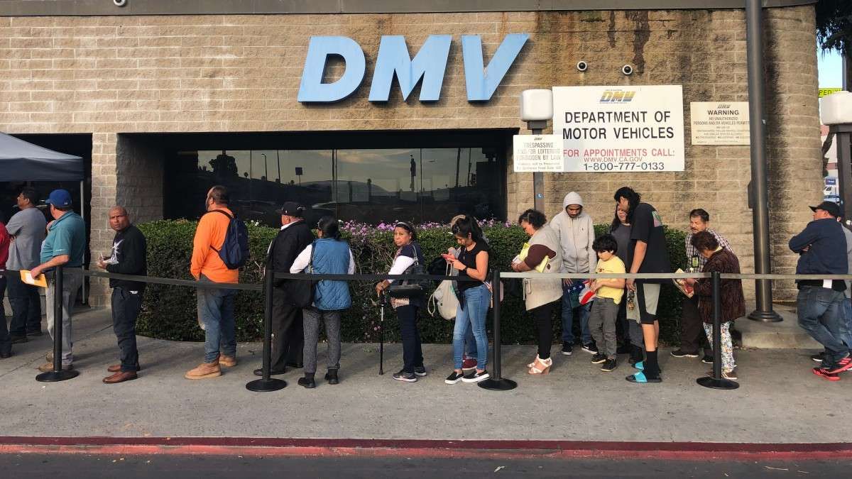 DMV kiosci u prodavnicama: Ilinois olakšava vozačima obnovu dozvola i stikera