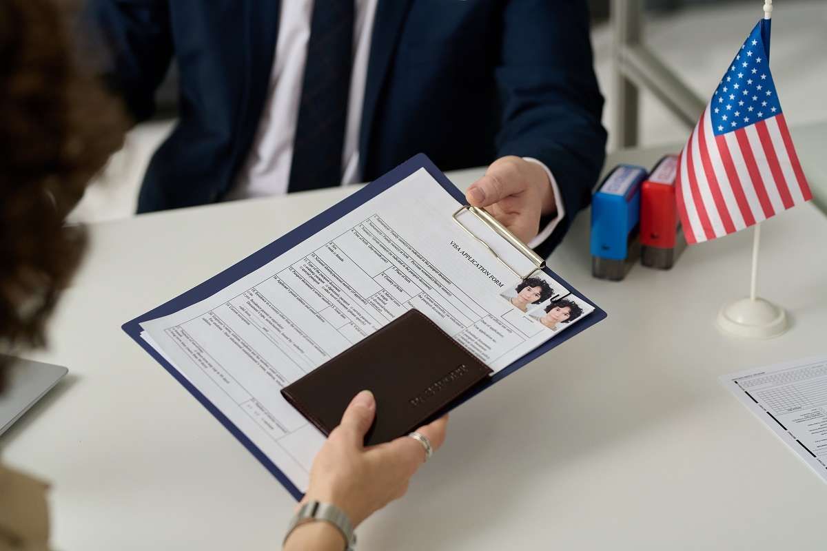 Podnosioci zahteva za azil moraju da obezbede prevodioce od 13. septembra
