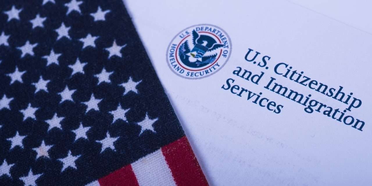 USCIS će priznati samo dva pola na imigracionim formularima