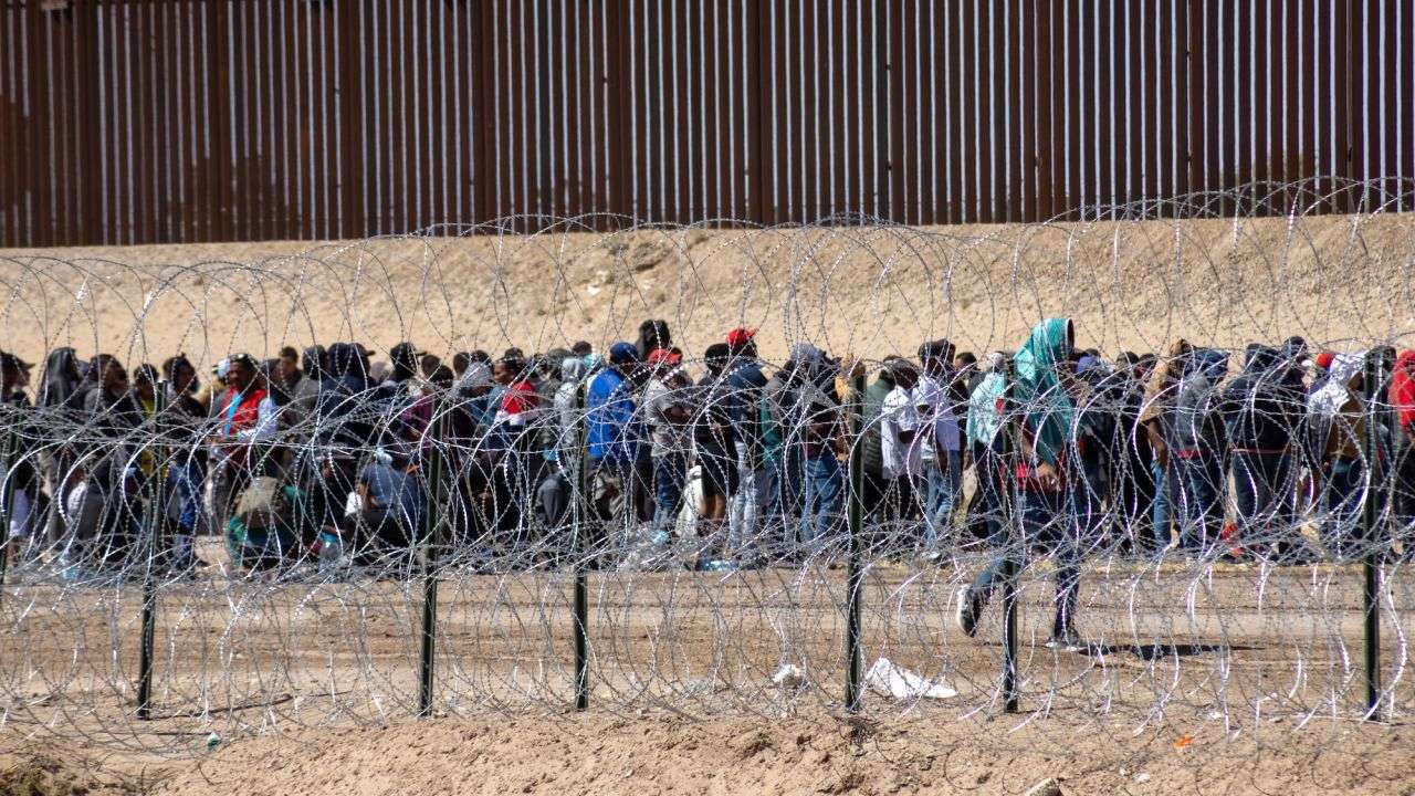 Amerika zabranila azil za ilegalne imigrante na granici sa Meksikom